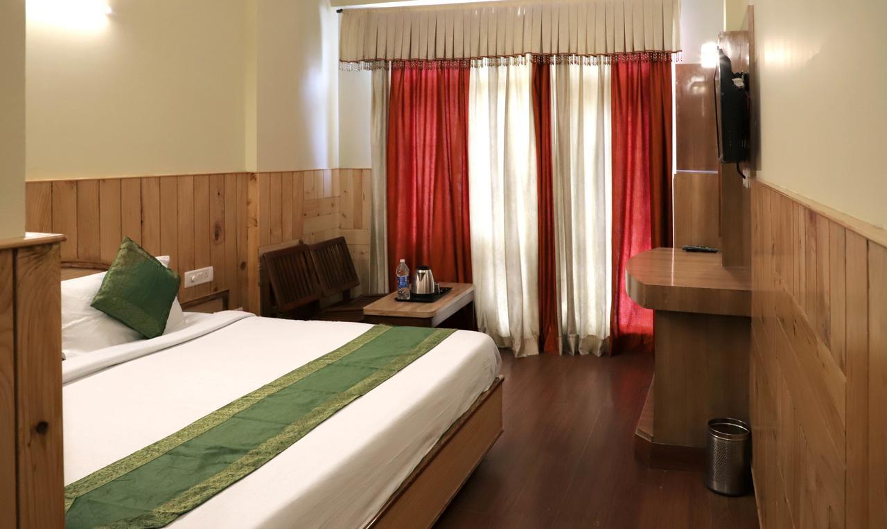 Oyo 22075 Hotel Bali Palace Katra  Exteriör bild