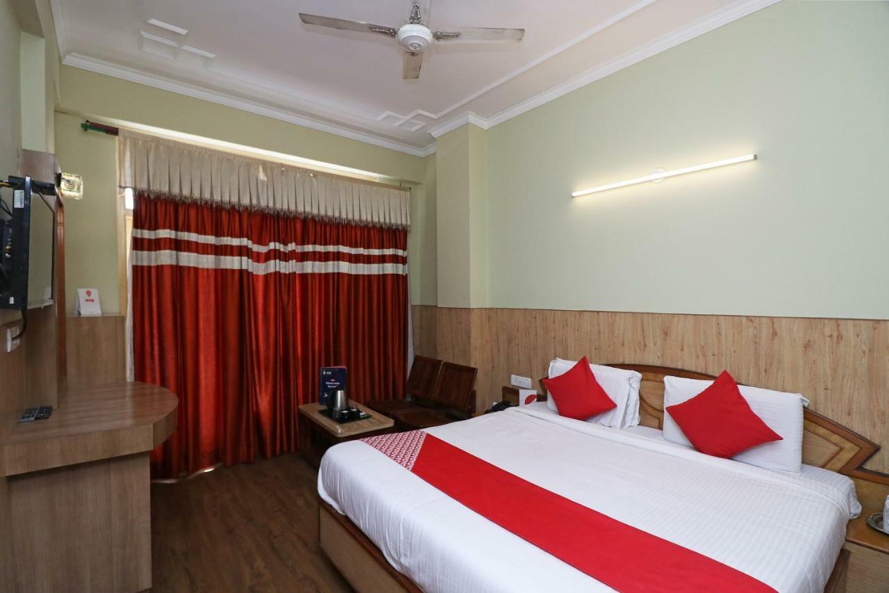 Oyo 22075 Hotel Bali Palace Katra  Exteriör bild