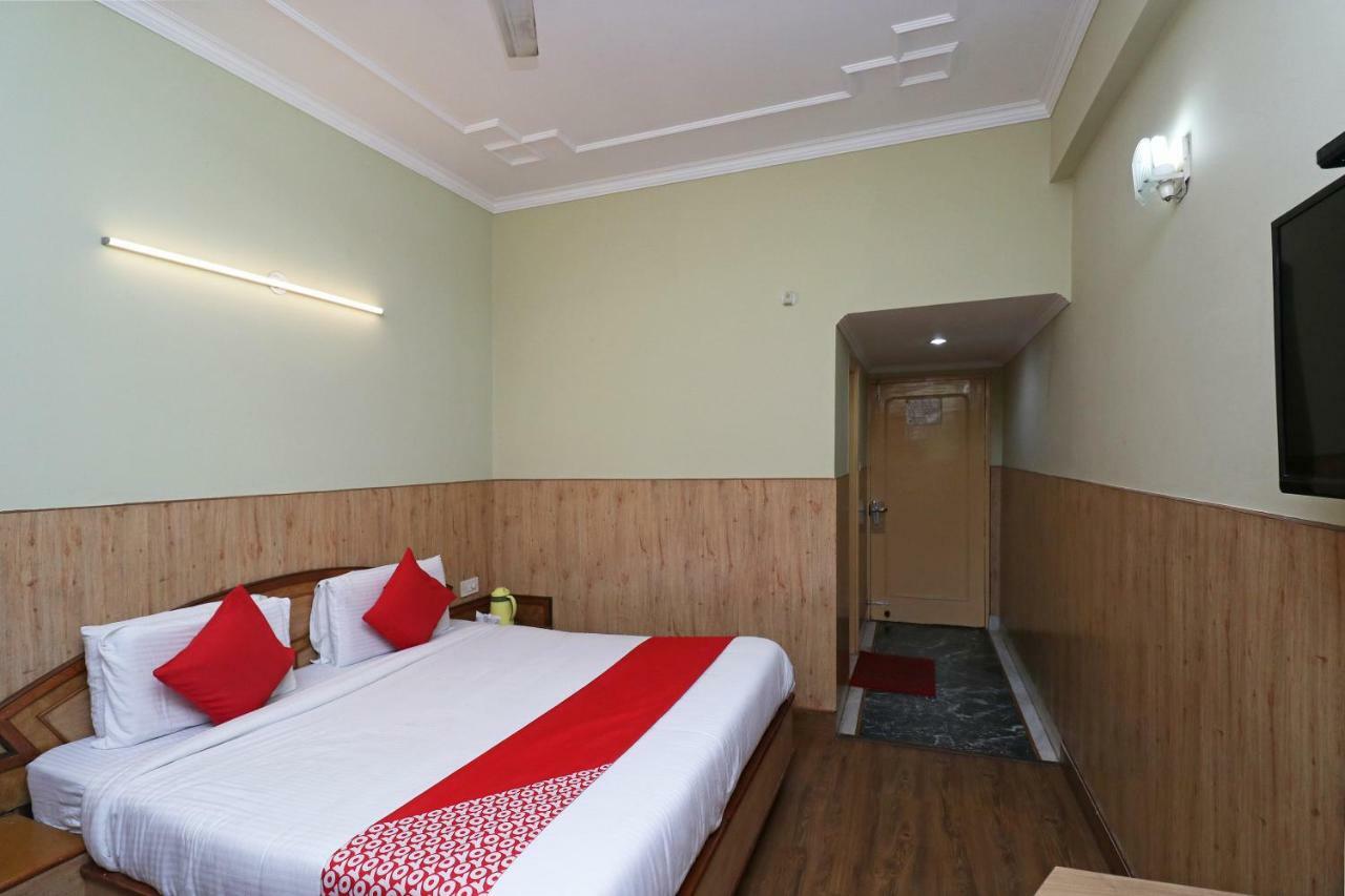 Oyo 22075 Hotel Bali Palace Katra  Exteriör bild