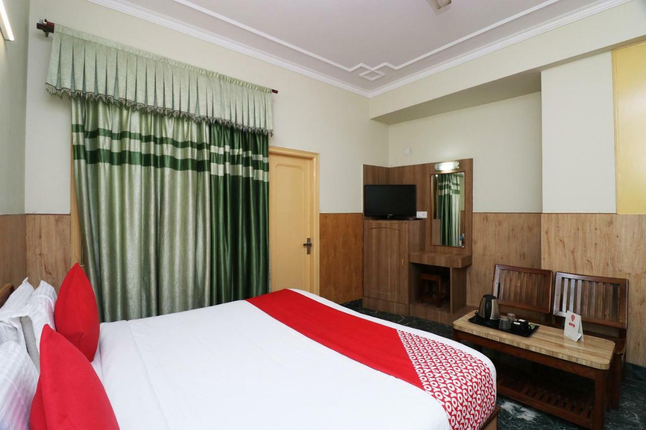 Oyo 22075 Hotel Bali Palace Katra  Exteriör bild